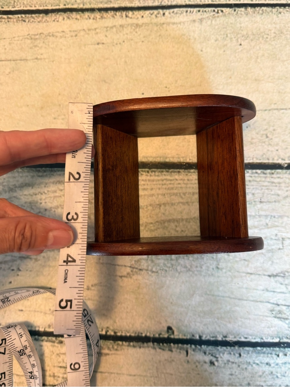 Vintage tiny wood trinket shelf. - Picture 7 of 8